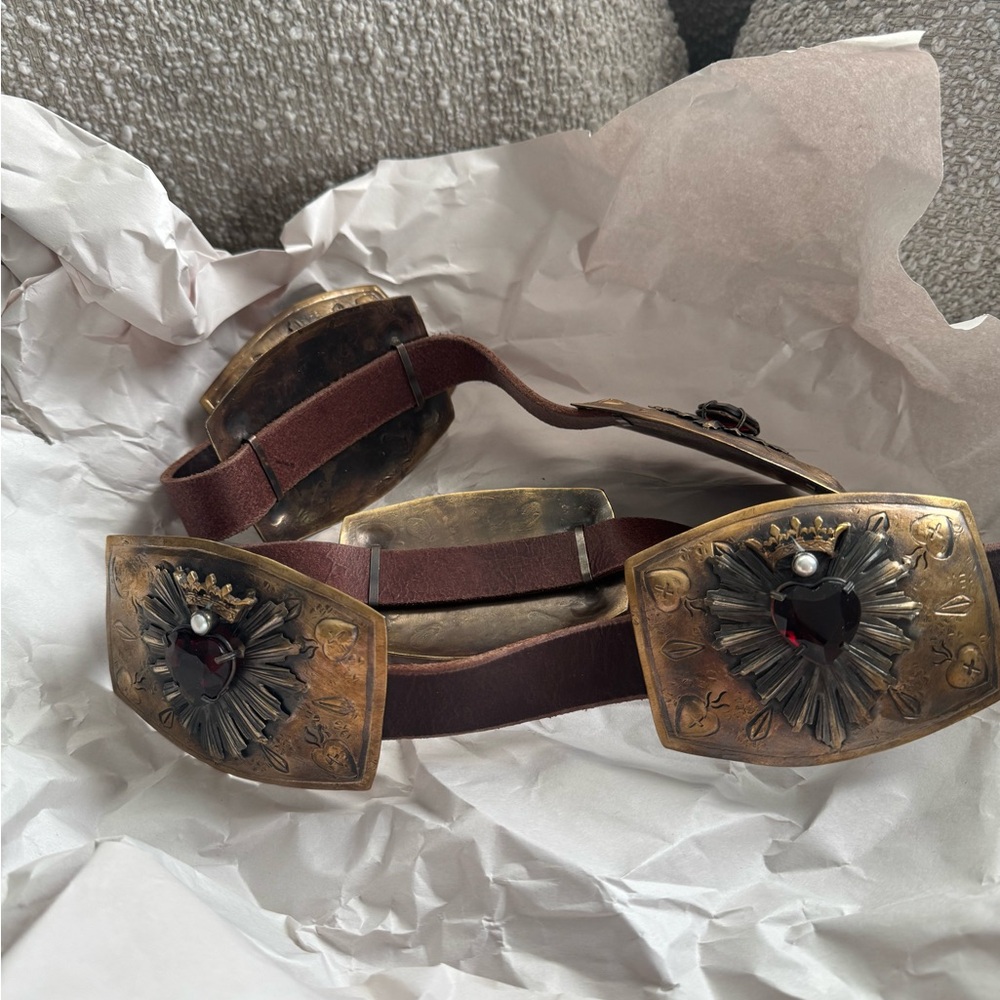 NWT Glass Heart Concho Belt - Picture 3 of 5